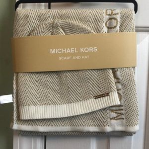 ***Brand NEW*** Michael Kors Hat and Scarf Set